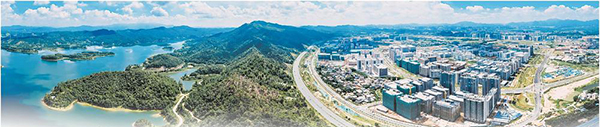 中韓（惠州）產(chǎn)業(yè)園建設在風(fēng)光秀麗的觀(guān)洞水庫旁.jpg
